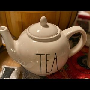 Rae Dunn teapot